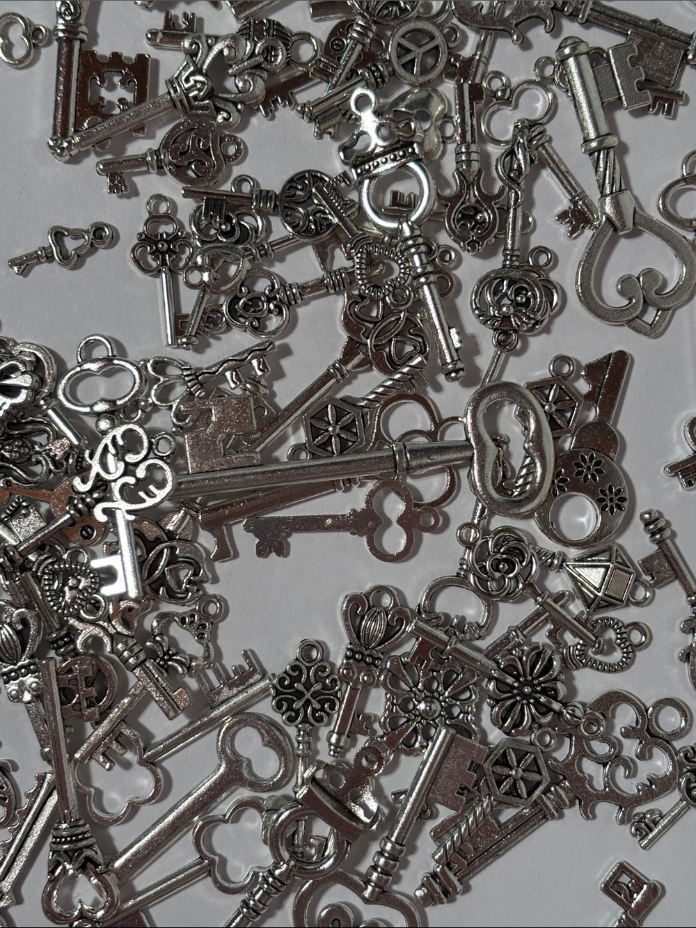Silver Key Charms Mix - Vintage-Inspired Metal Findings
